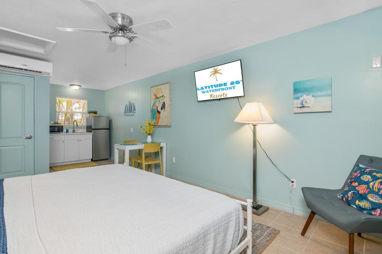 Latitude 26 Waterfront Boutique Resort - בוניטה ספרינגס מראה חיצוני תמונה