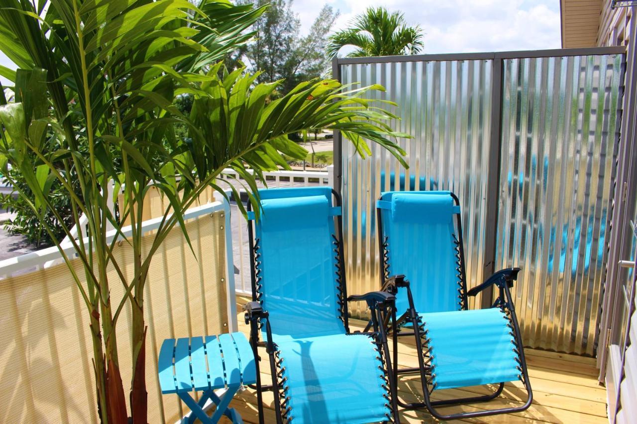 Latitude 26 Waterfront Boutique Resort - בוניטה ספרינגס מראה חיצוני תמונה