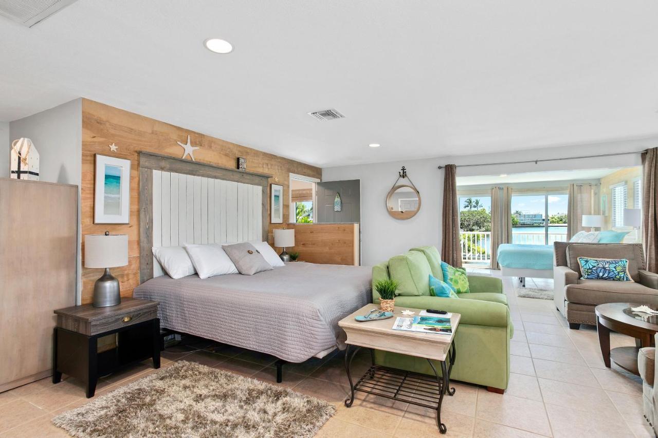 Latitude 26 Waterfront Boutique Resort - בוניטה ספרינגס מראה חיצוני תמונה