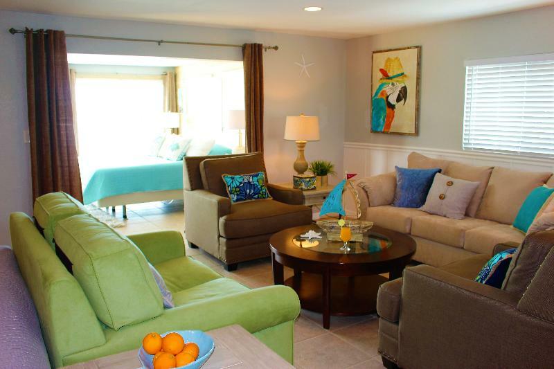 Latitude 26 Waterfront Boutique Resort - בוניטה ספרינגס מראה חיצוני תמונה