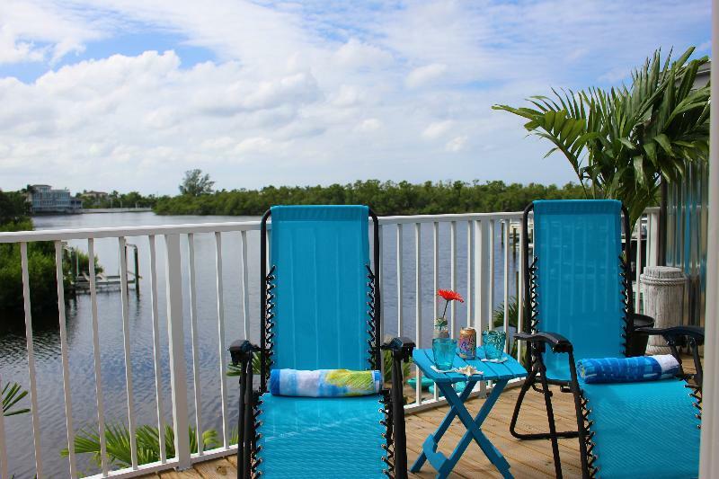 Latitude 26 Waterfront Boutique Resort - בוניטה ספרינגס מראה חיצוני תמונה