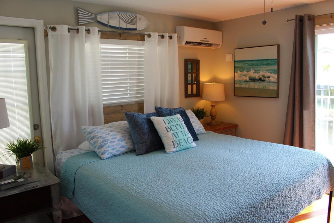 Latitude 26 Waterfront Boutique Resort - בוניטה ספרינגס מראה חיצוני תמונה